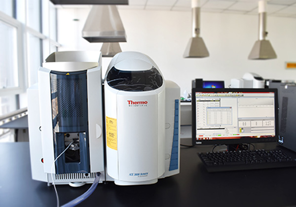 Flame furnace atomic absorption spectrophotometer