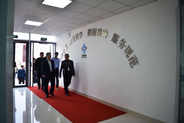 欢迎高新区李书记莅临安谱检测参观指导