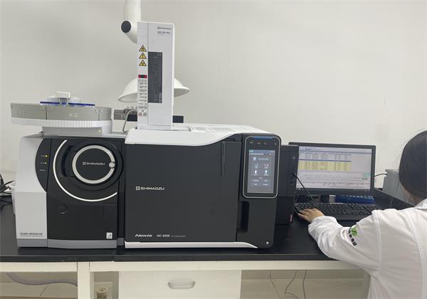 Shimadzu gas chromatography-mass spectrometer