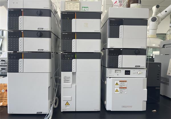 Shimadzu liquid chromatograph